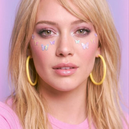 دانلود آهنگ One In A Million Hilary Duff